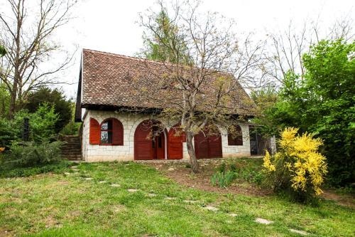 Myrtus Pince És Vendégház