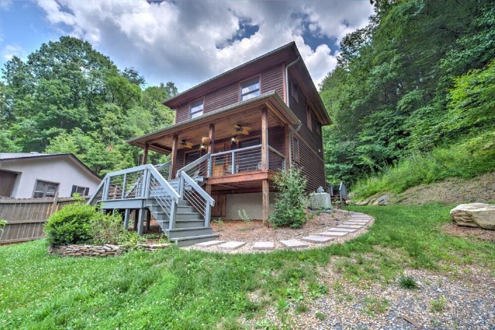 Skyway Cottage - 2 Br Home