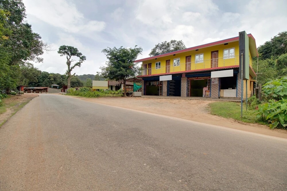 Spot On 46700 Samrat Residency Agumbe