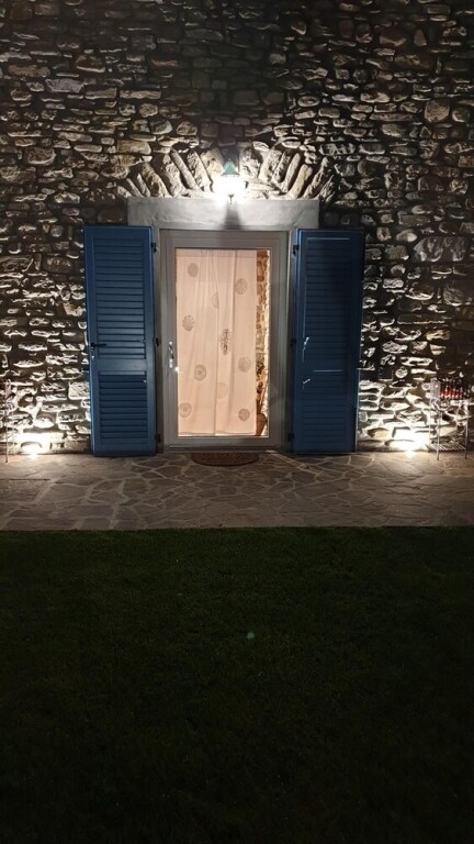 Studio In Popolano, With Wonderful Mountain View, Enclosed Garden And Wifi