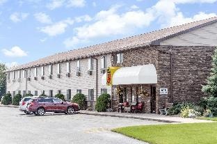 Super 8 By Wyndham Antigo