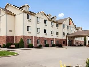 Super 8 by Wyndham Perryville