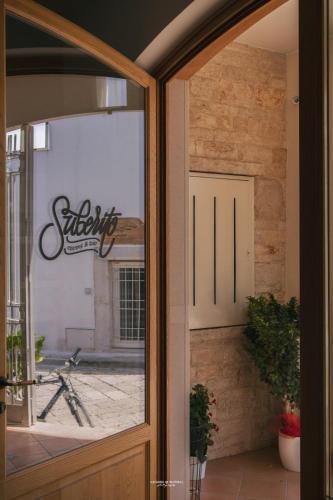 Suberito Rooms&Bar