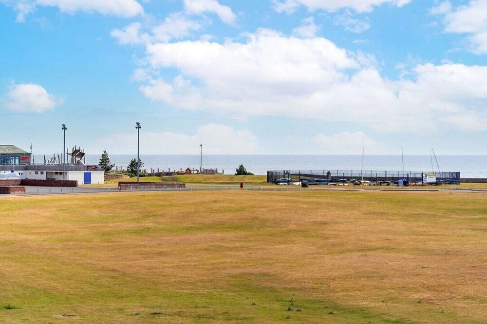 At The Links - Coastal Golf Haven