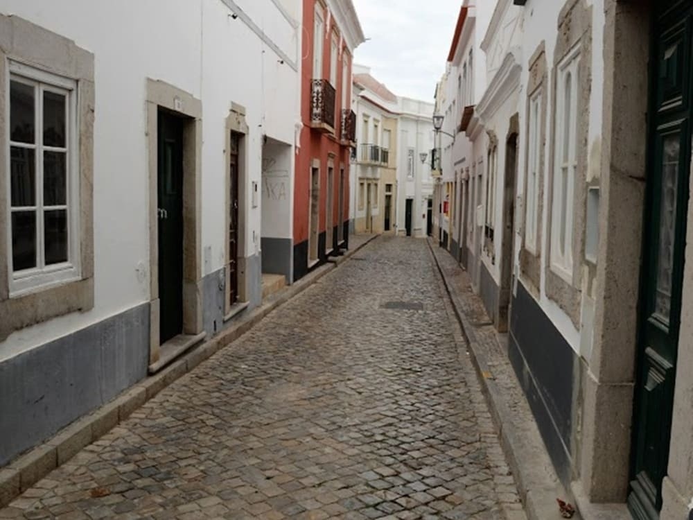 Pittoresque House With Character in Centre Fuseta Near the Sea