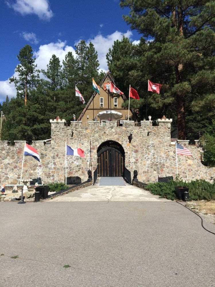 Rainbow Lake Castle Resort