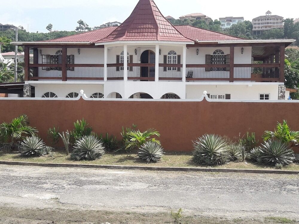 Rooms On The Ridge Ochi
