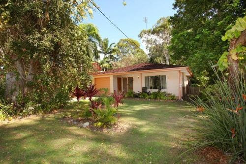 35 Santa Monica Avenue Coolum Beach, Pet Friendly, Linen Included