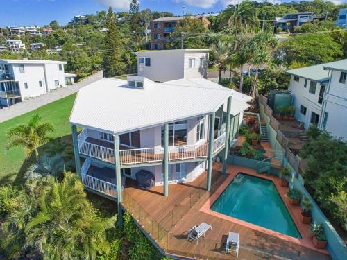 10 Mona Vista Crt Coolum Beach VIEWS WiFi Pet Friendly