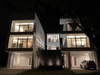 The Dahlias Luxury Residence