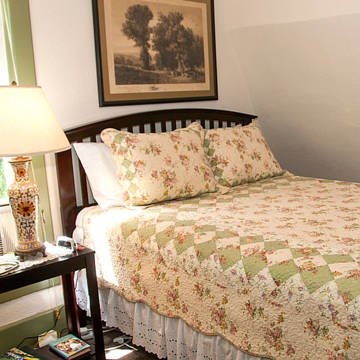 The Living Farm Cafe And Inn