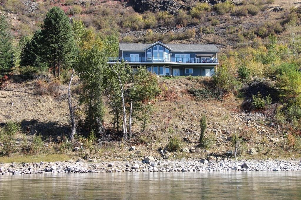 The River Haus Bed and Breakfast