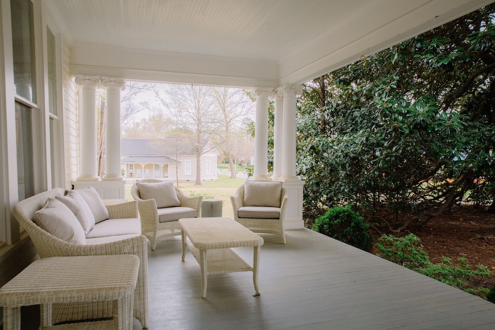 The Stratton House Bed & Breakfast