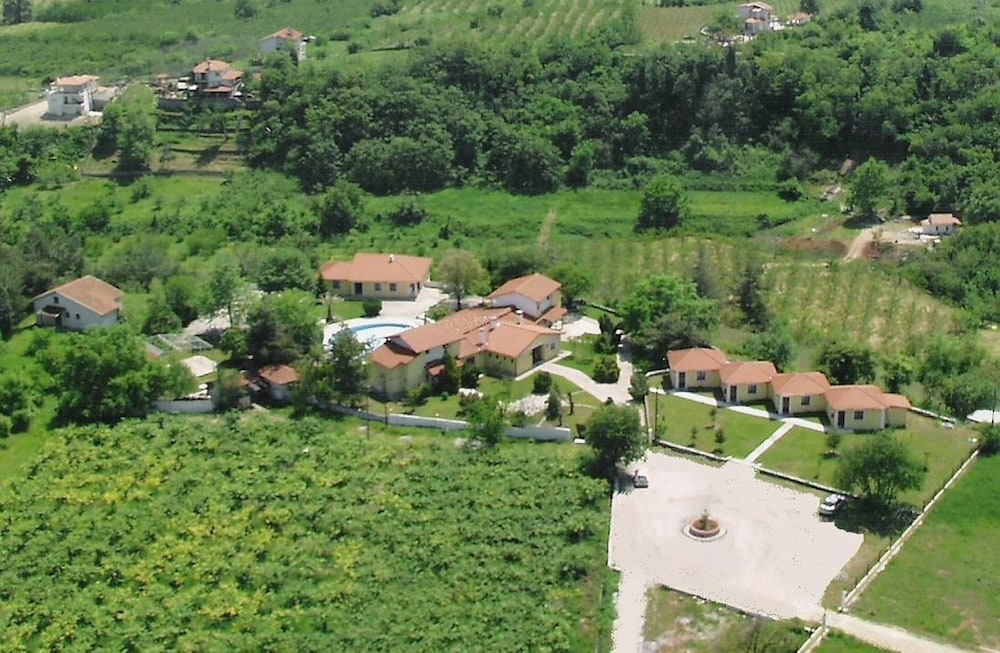 Villa Anthemia