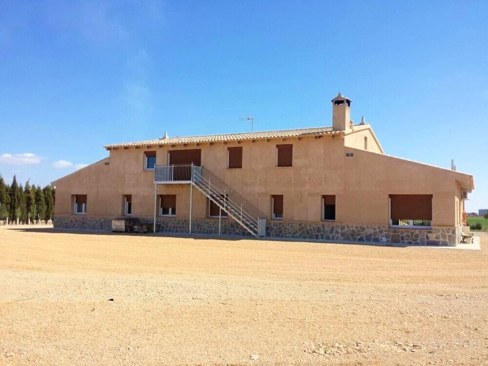 Villa With 4 Bedrooms In Villarrobledo, With Private Pool, Furnished Terrace And Wifi