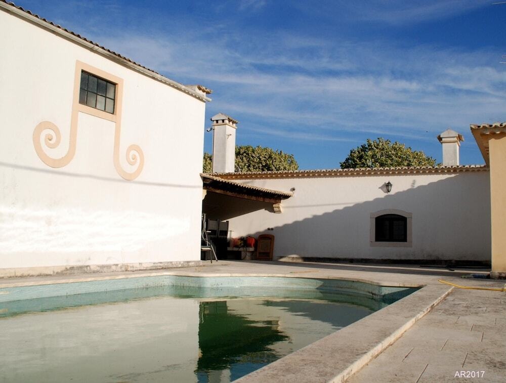 House With 2 Bedrooms in Alenquer, With Wonderful Mountain View, Private Pool, Furnished Garden