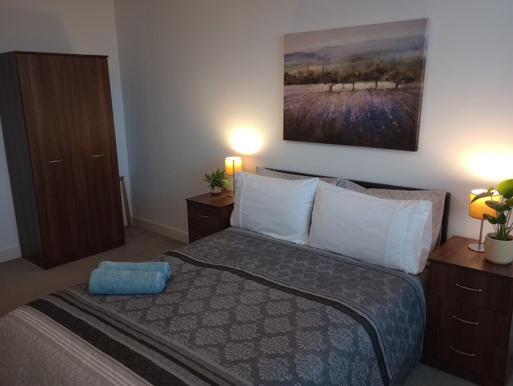 Lovely-Cozy Apartment In Brierley Hill