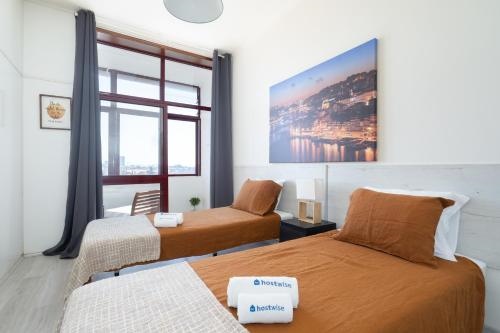 Cozy Sunny Flats - Ace Location By Hostwise