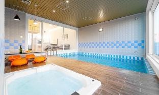 Yeongdeok B Side Pool Villa