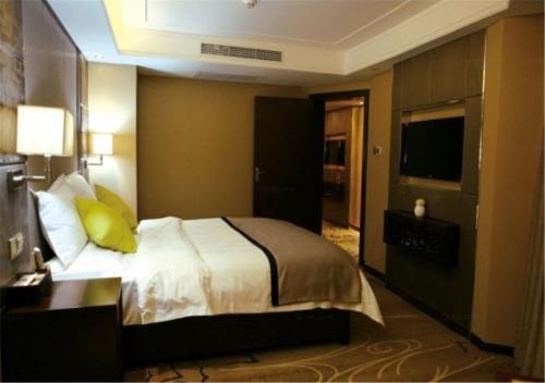 Fenghuang Yuting Hotel