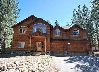 2100 Shawnee by RedAwning