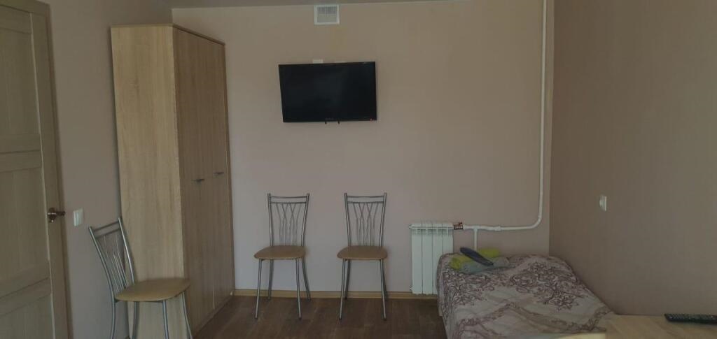 Viktoriya At Mira Street, 5