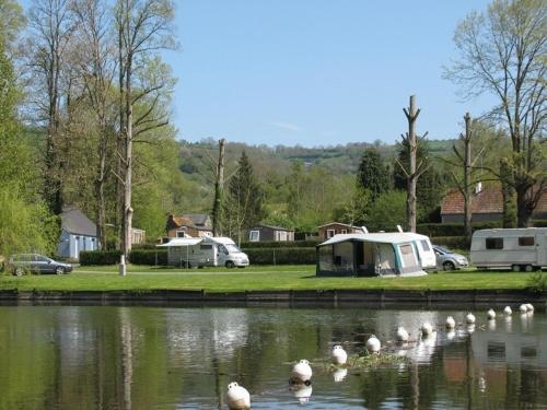 Camping Des Rochers Des Parcs