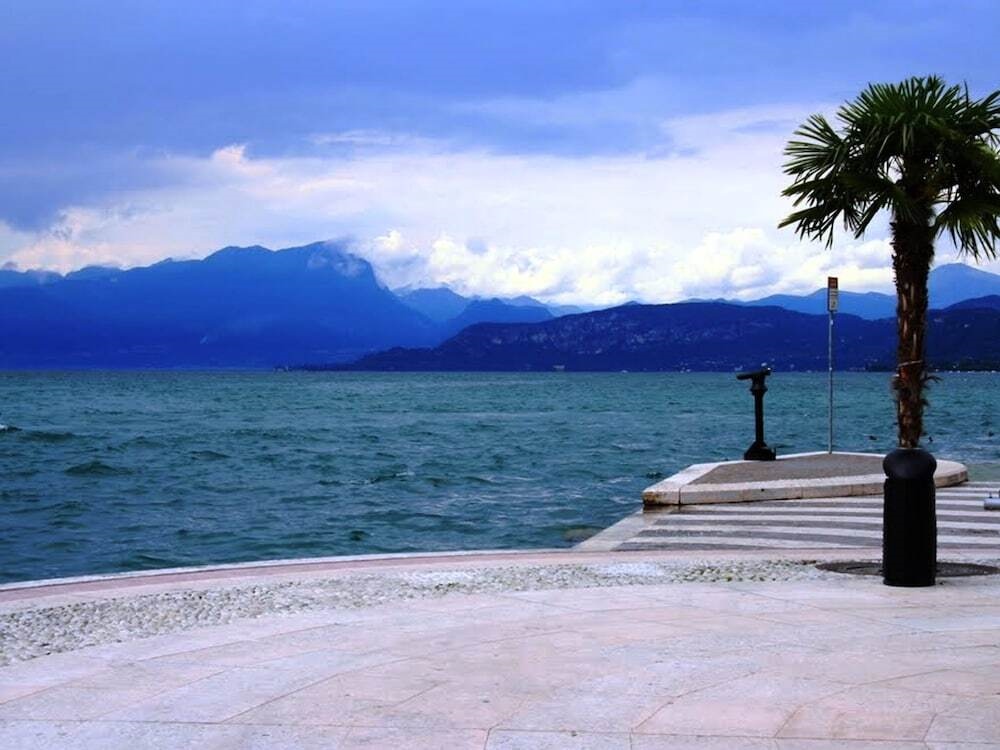 Cosy Detached House, 4 Km Far From Lake Garda, Big Private Garden with Terrace