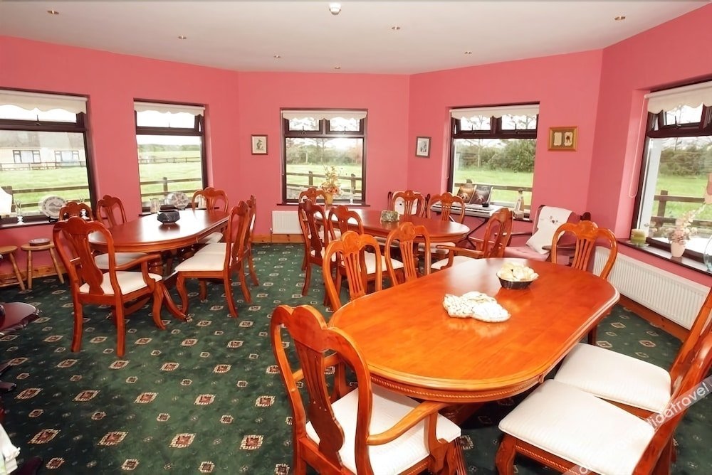 Ave Maria Farmhouse Bed & Breakfast