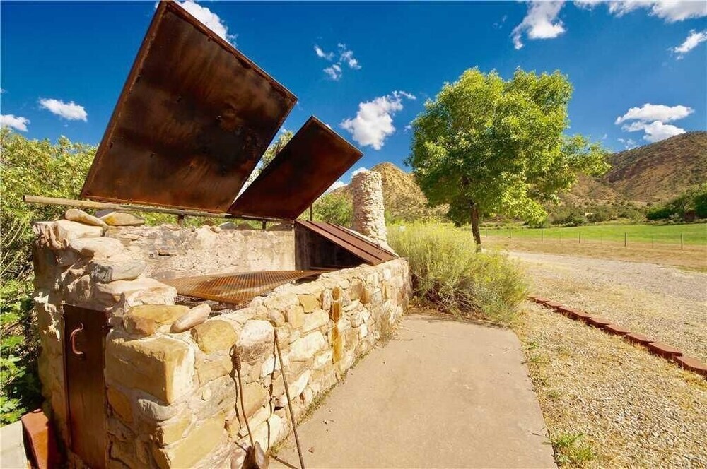 Pack Creek Lodge Suite By Redawning