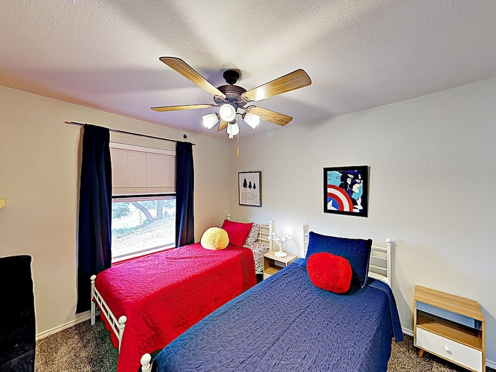 10807 Dripping Springs - 3 Br Home