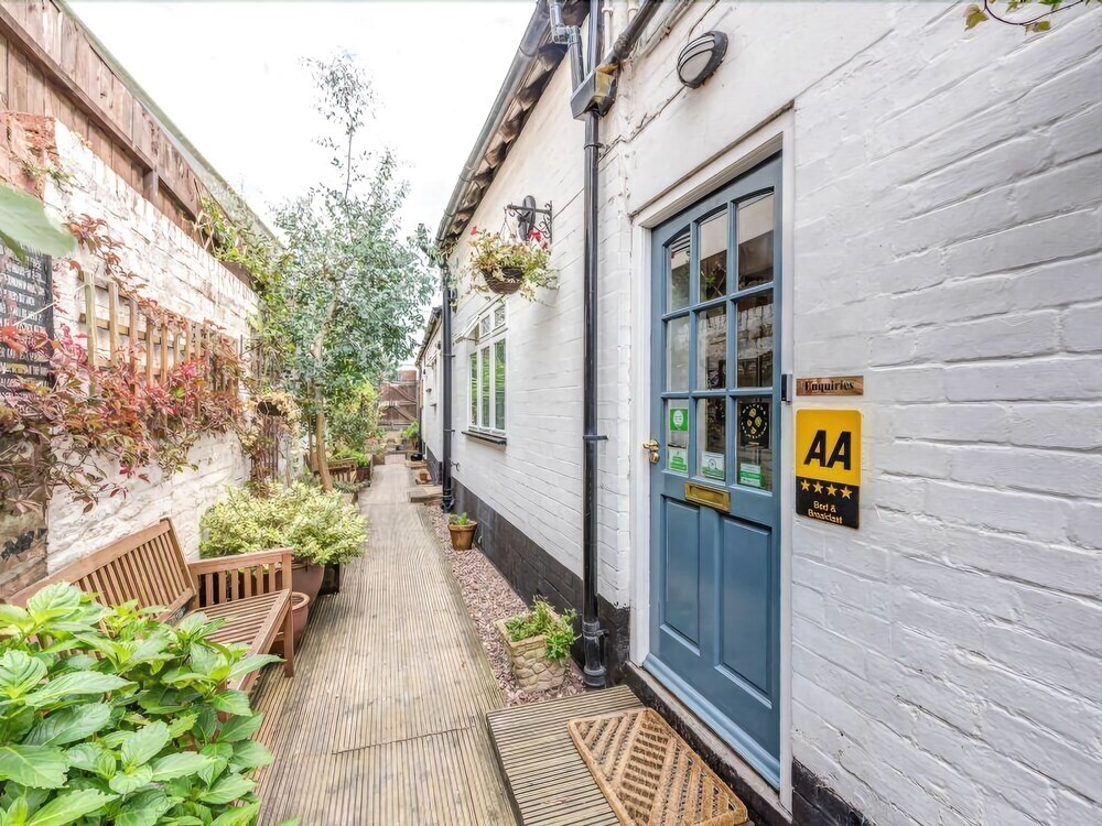 130 Corve Street B&B