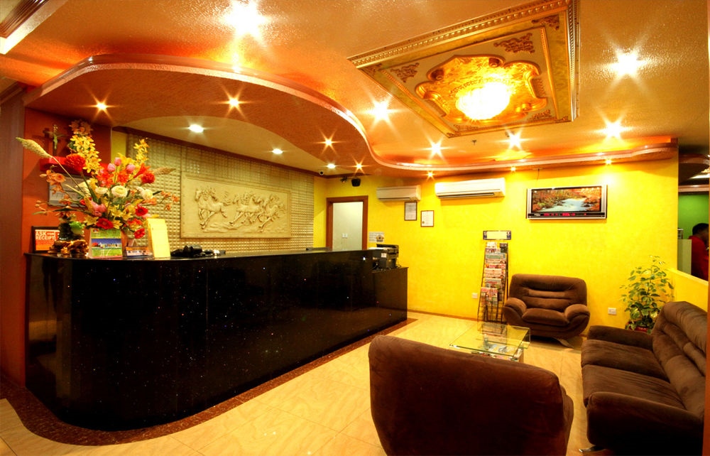 C & L Sea View Hotel