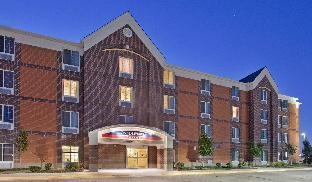 Candlewood Suites Olathe by IHG