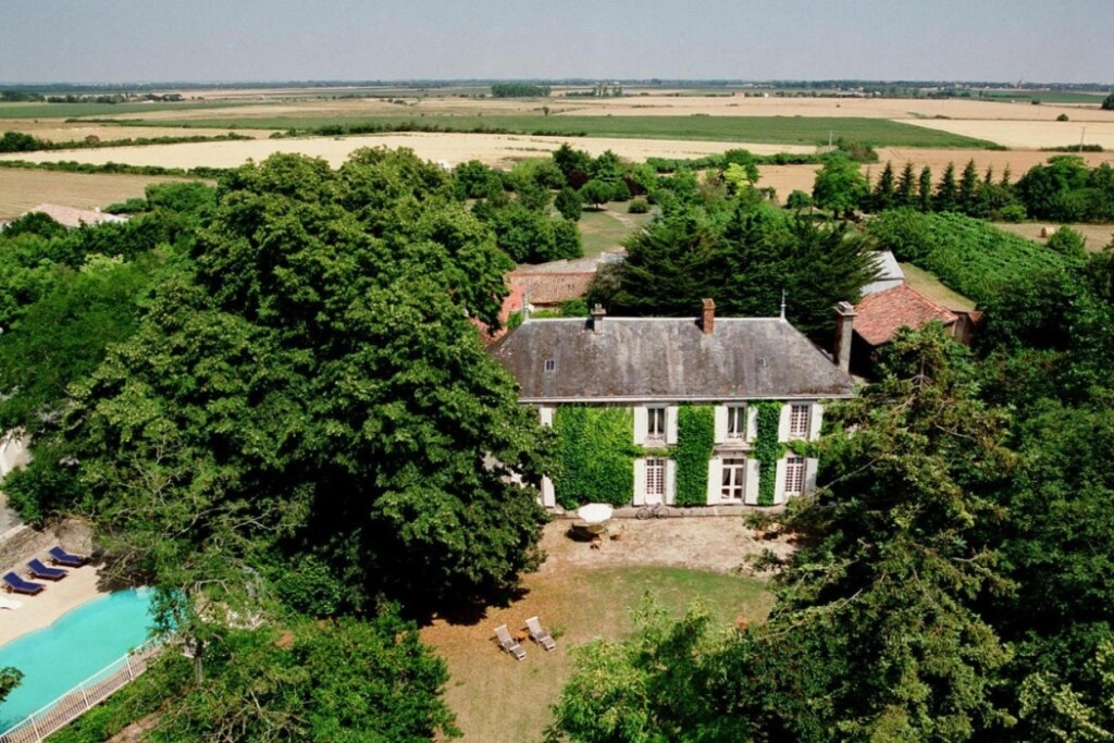 Chateau De L Abbaye De Moreilles