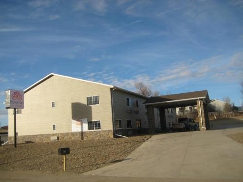 Bowman Inn & Suites