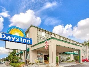 Days Inn By Wyndham Seattle Aurora