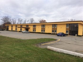 Days Inn Harriman Near Woodbury Commons Outlets
