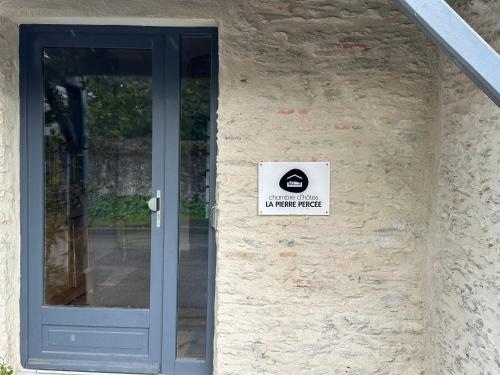 La Pierre Percée - Accès Digicode