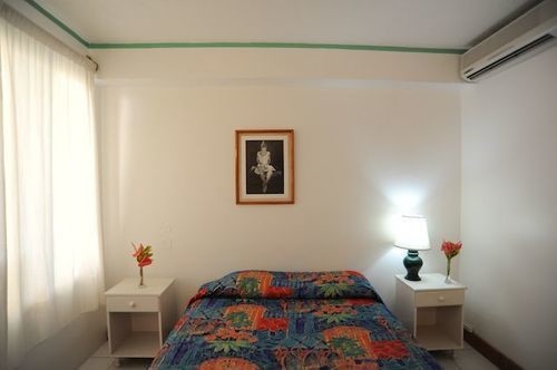 Anchorage Hotel & Dive Center