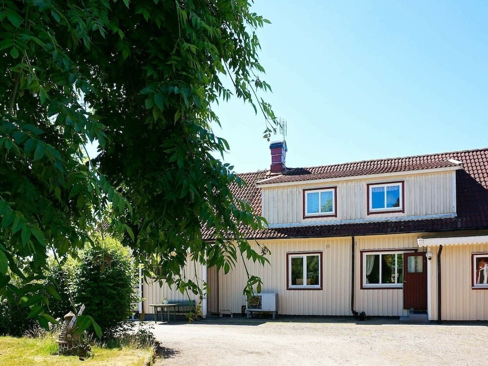 5 Person Holiday Home In Heberg