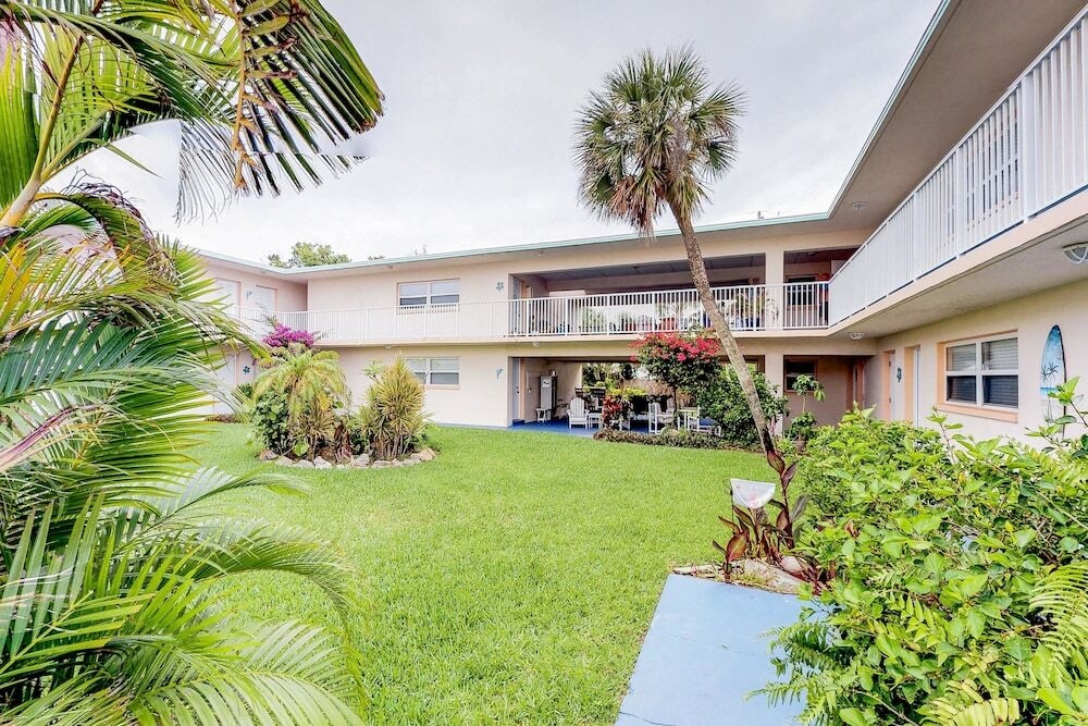 Brista Del Mar Condos