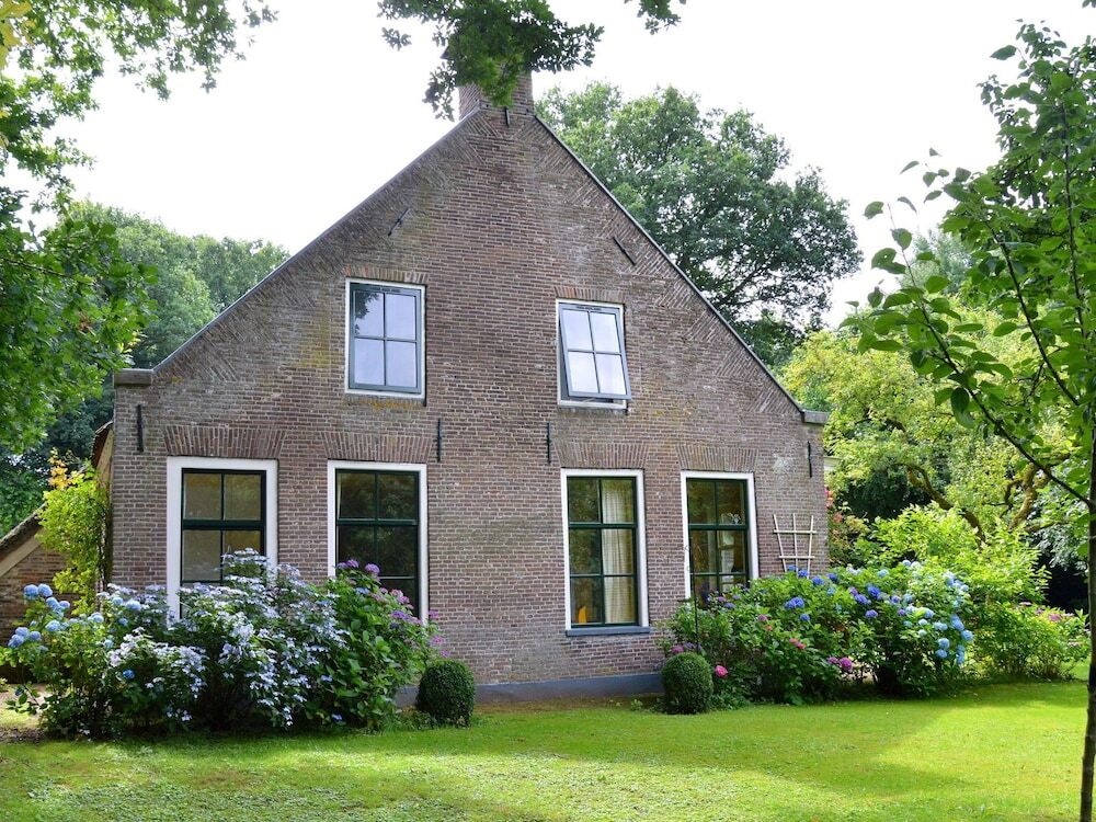 An Atmospheric Farm House Within Walking Distance Of Megalith And Drents-Friese Wold