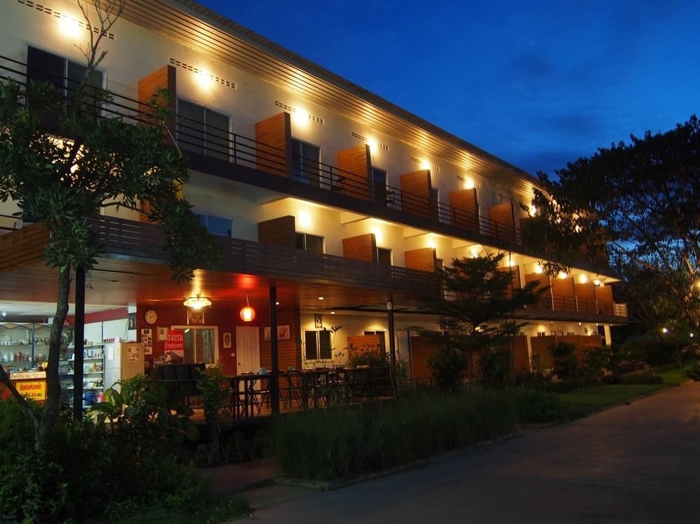 Baansakulpetch Hotel