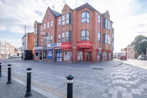 1 & 2 Bedroom Apartments By 12Stays