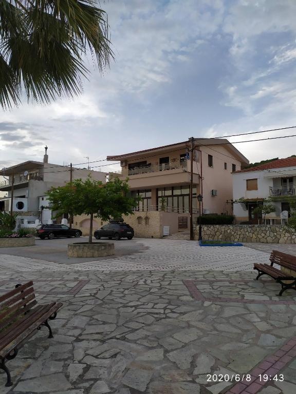 Anchors Aweigh 3-100 Sm Apartment Near The Sea