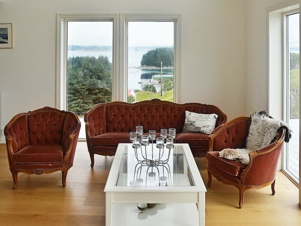 4 Star Holiday Home In Bakkasund