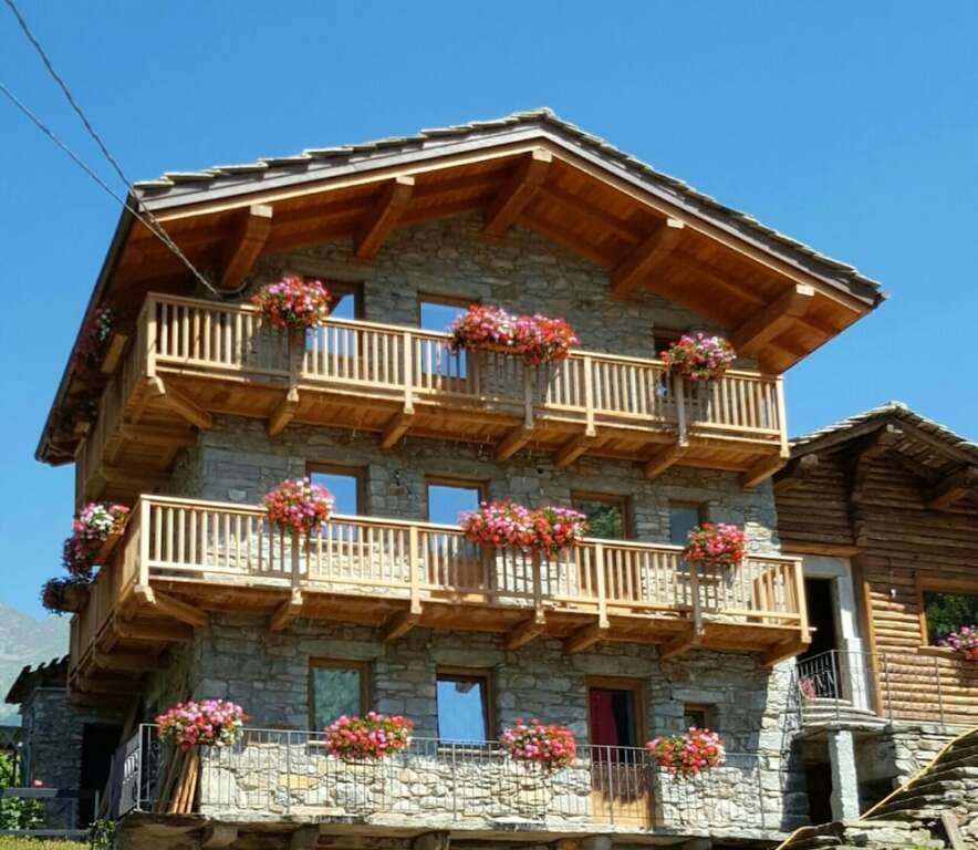 Chalet With One Bedroom In Fontainemore, With Wonderful Mountain View, Enclosed Garden And Wifi - 13 Km From The Slopes