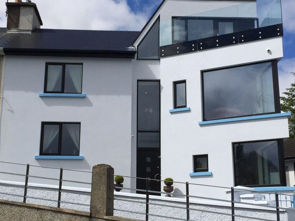 Burma Rooms Bed & Breakfast