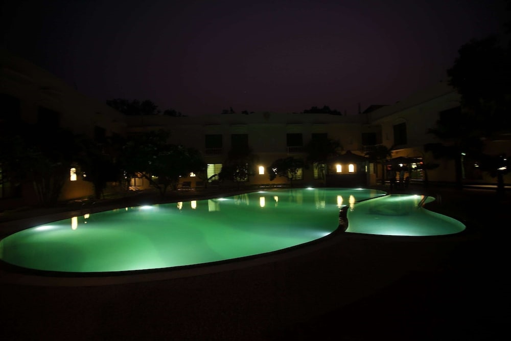 Capital O 699 Hotel Sneha